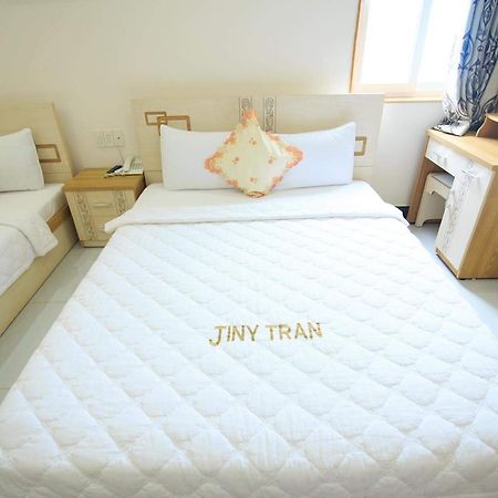 Jiny Tran Hotel Duong Dong  Extérieur photo