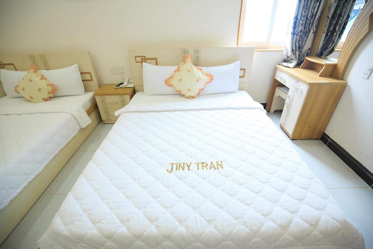 Jiny Tran Hotel Duong Dong  Extérieur photo