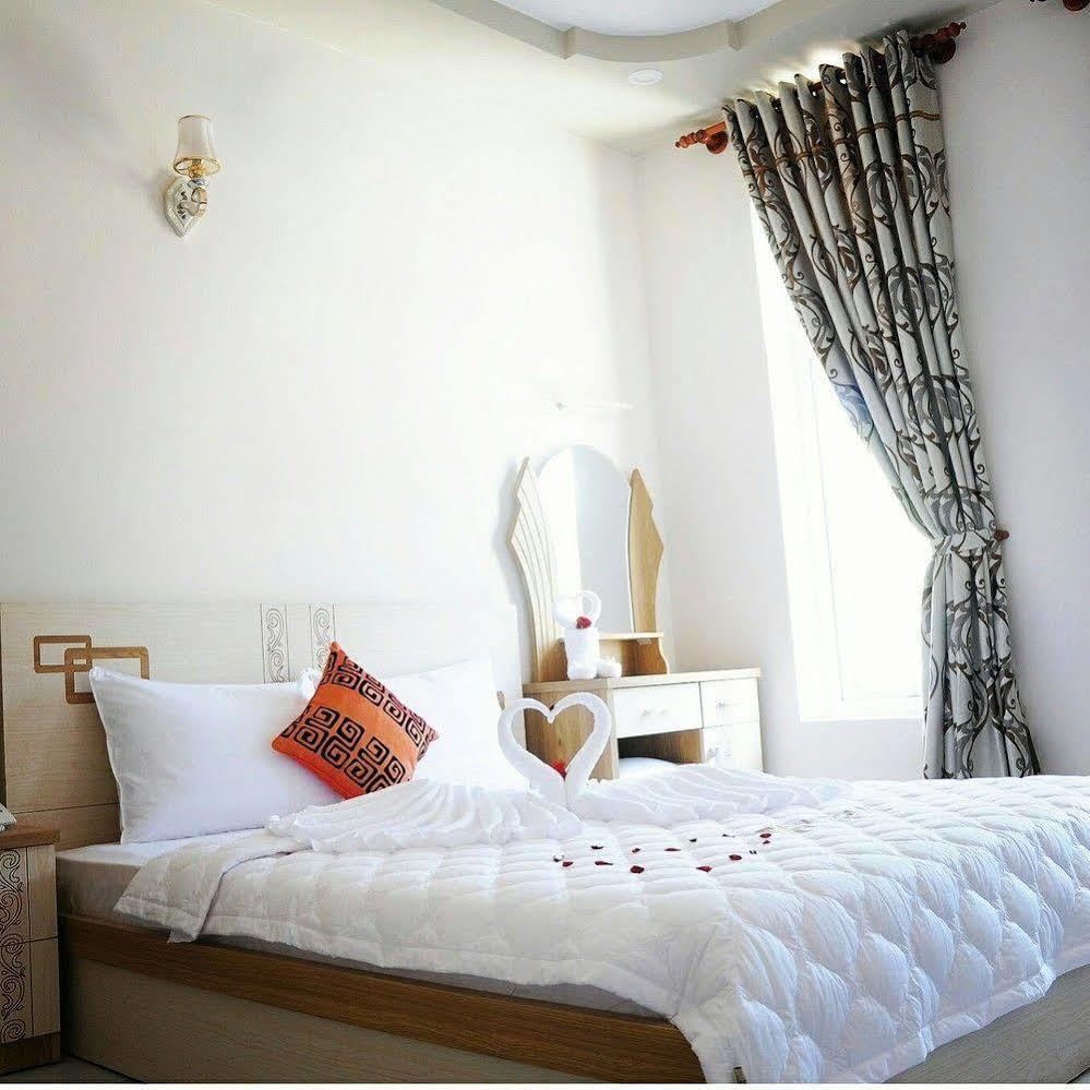 Jiny Tran Hotel Duong Dong  Extérieur photo