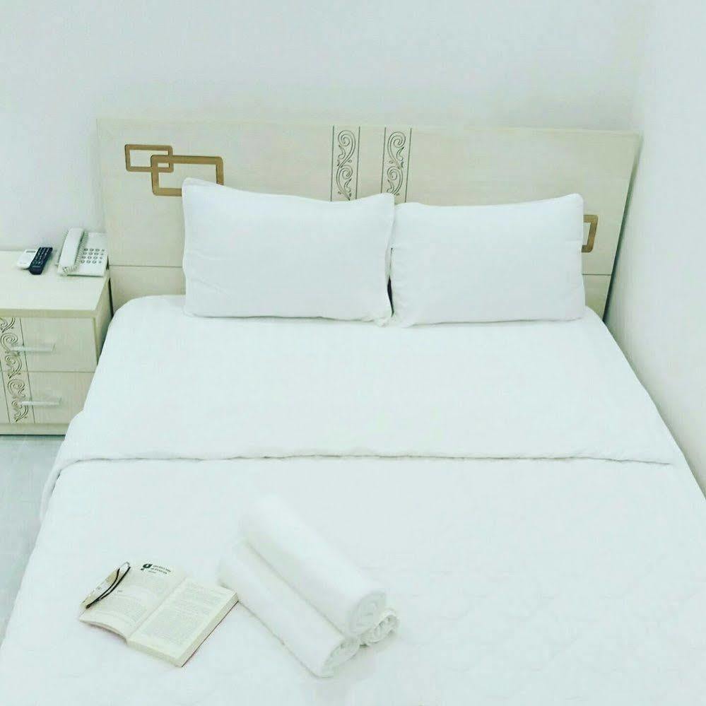 Jiny Tran Hotel Duong Dong  Extérieur photo